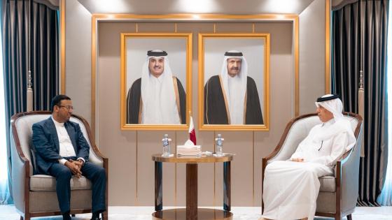 سعادة وزير الدولة للشؤون الخارجية تسلم الرسالة