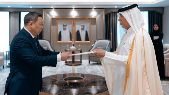 جانب من تسلم أوراق الاعتماد