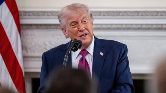 الرئيس الأمريكي دونالد ترامب