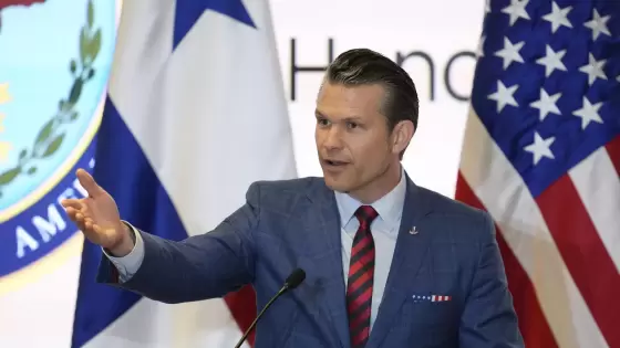 وزير الحرب الأمريكي بيت هيغسيث