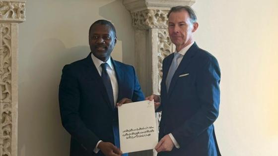 جانب من تسليم أوراق الاعتماد