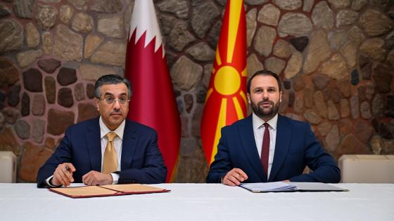 جانب من توقيع الاتفاقية