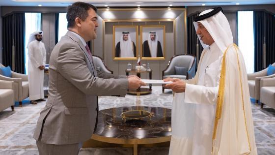 جانب من تسلم أوراق الاعتماد