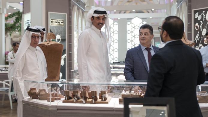 FpktEK1XwAA19GU Cropped