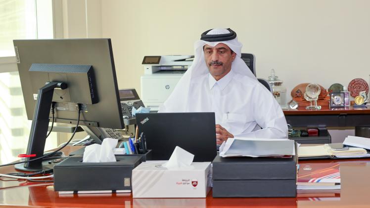 السيد خليل الجابر رئيس الاتحاد القطري للسباحة