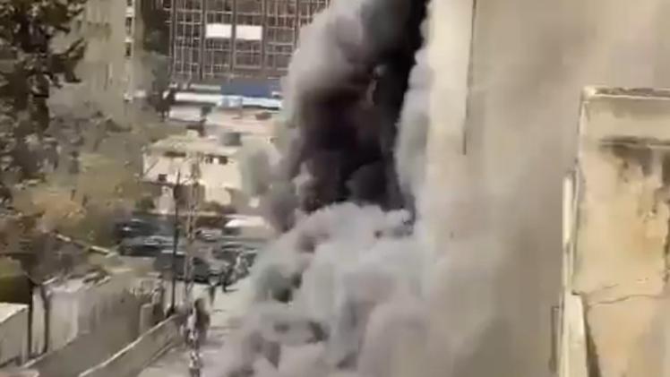 الحريق المندلع في المحل اللبناني