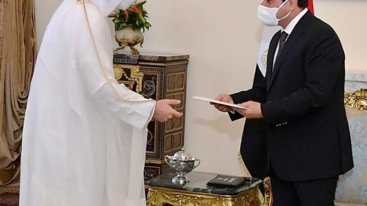 نائب رئيس مجلس الوزراء وزير الخارجية يسلّم الرئيس السيسي رسالة صاحب السمو