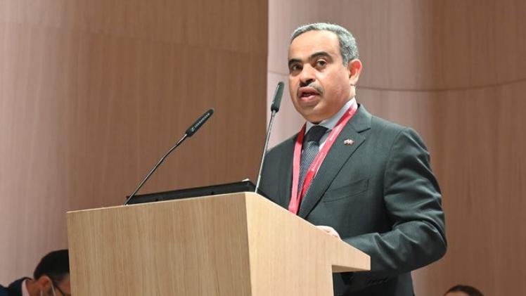 سعادة السيد علي بن أحمد الكواري وزير التجارة والصناعة والقائم بأعمال وزير المالية