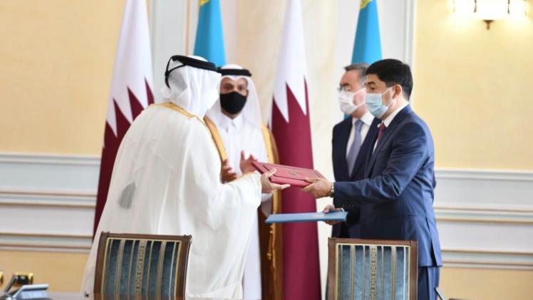 جانب من توقيع الاتفاقية