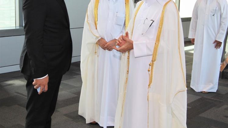 جانب من مراسم وداع رئيس الحكومة التونسي