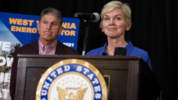 جنيفر غرانهولم وزيرة الطاقة الأمريكية