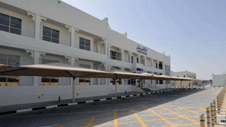 المبنى الجديد للمدرسة