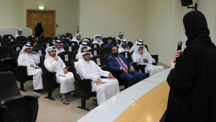 جانب من الندوة