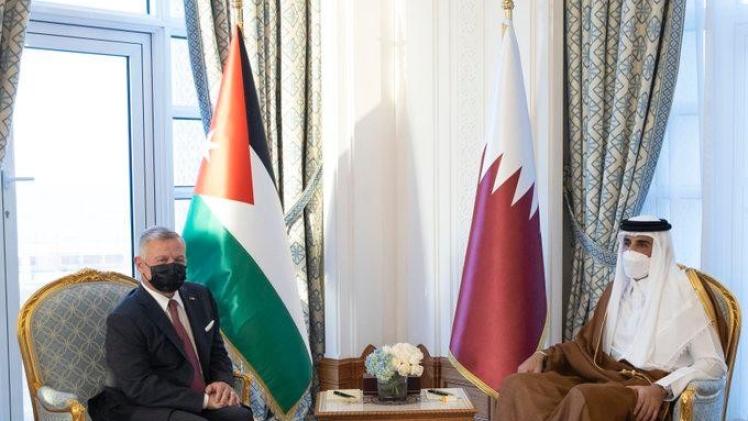 صاحب السمو الشيخ تميم بن حمد آل ثاني وملك المملكة الأردنية الهاشمية