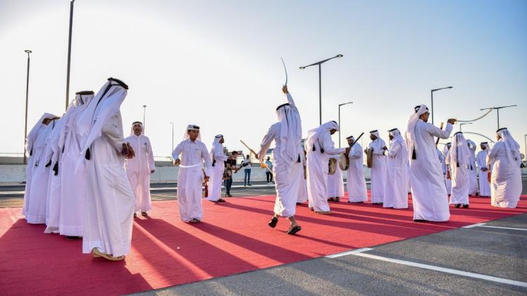 جانب من العروض الثقافية