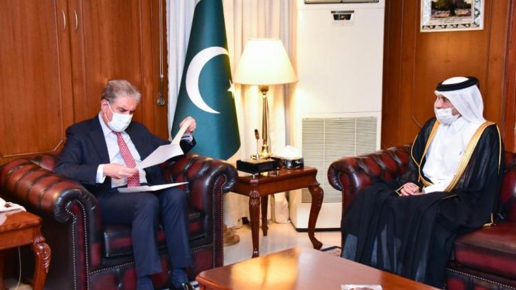 جانب من تسليم الرسالة