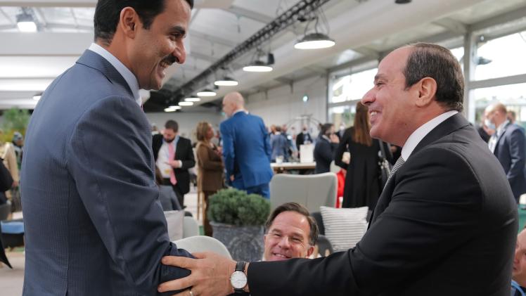 سمو الأمير خلال لقائه مع الرئيس المصري