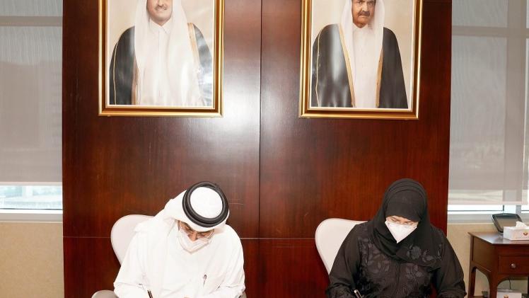 جانب من توقيع مذكرة التفاهم