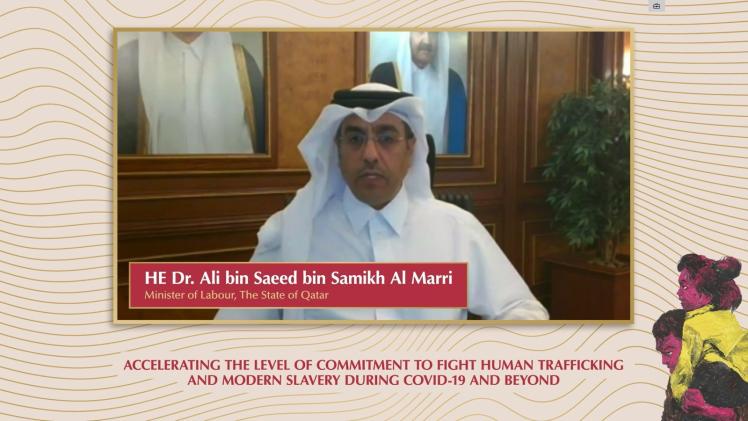 سعادة الدكتور علي بن صميخ المري وزير العمل