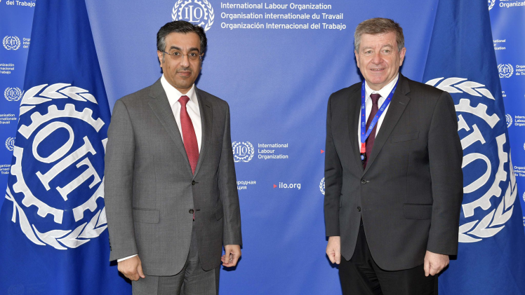سعادة وزير العمل خلال لقاءه مدير عام منظمة العمل الدولية
