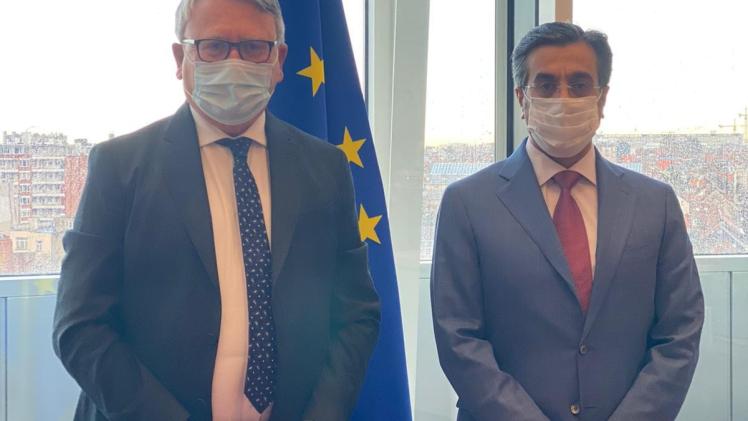 جانب من الاجتماعات