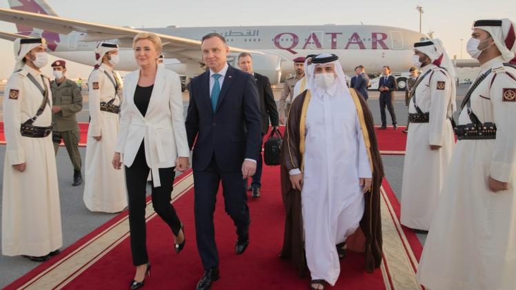 الرئيس البولندي مغادرا البلاد