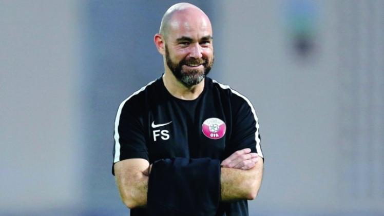 فيليكس سانشيز مدرب منتخبنا الأول لكرة القدم