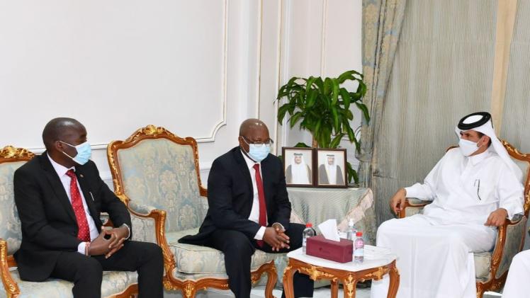 السيد محمد بن طوار الكواري خلال اجتماعه بالوفد الكيني