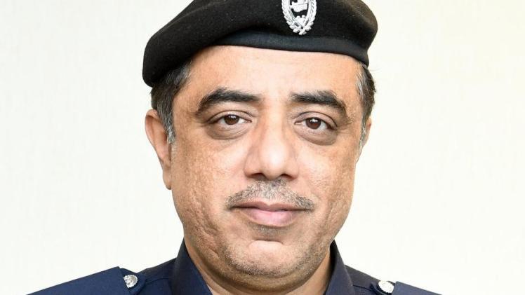 الرائد عبدالله الجسمي من إدارة جوازات المطار