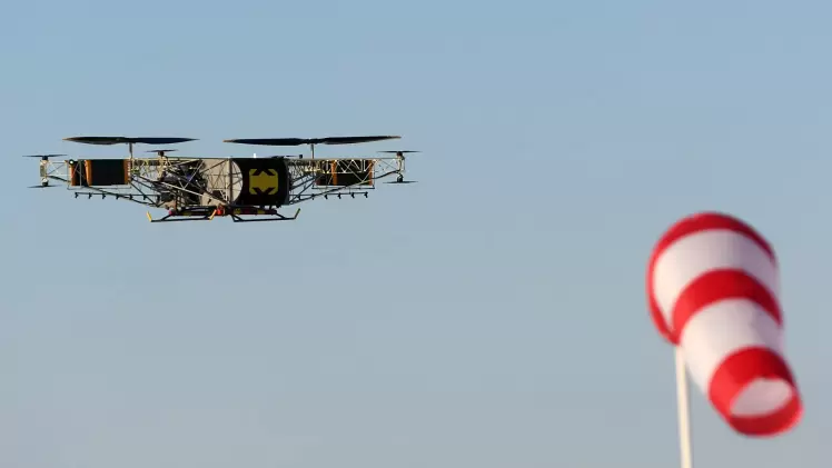 الطائرة المسيرة