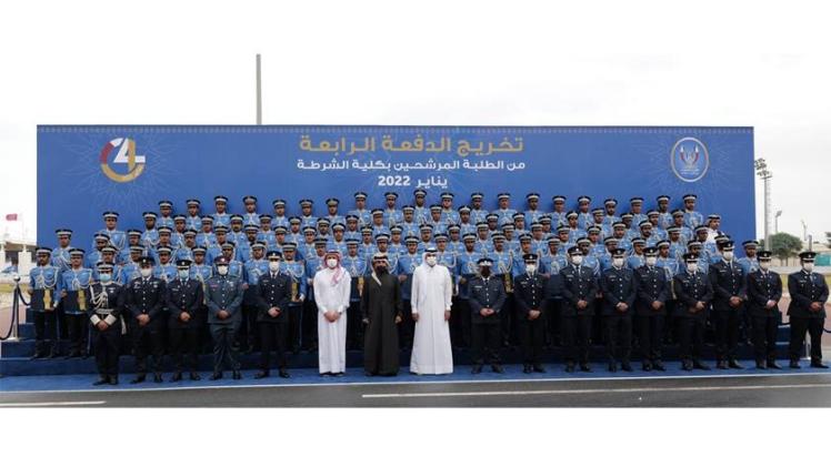 صورة جماعية للخريجين