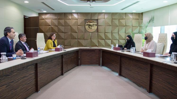 جانب من الاجتماع مع السفير التركي