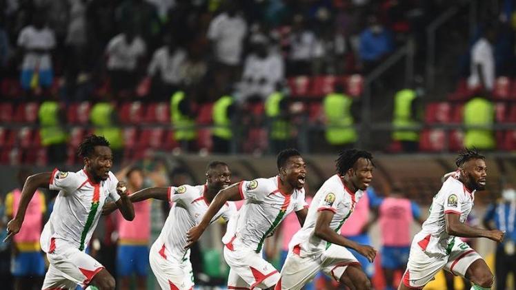 لاعبو بوركينا فاسو