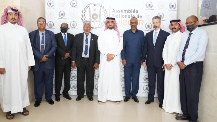 خلال لقاء الجمالي بعدد من المسؤولين