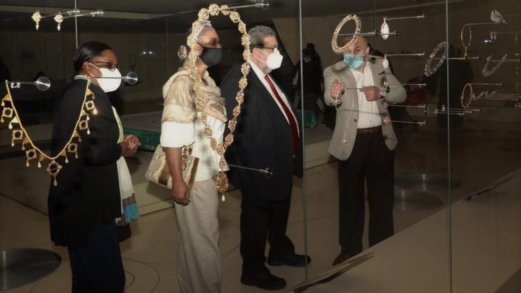 جانب من الزيارة