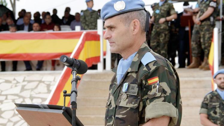 الجنرال أرولدو لازارو ساينز القائد الجديد لليونفيل