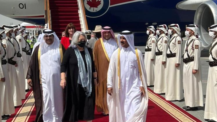 الحاكمة العامة لكندا خلال الوصول إلى مطار حمد الدولي