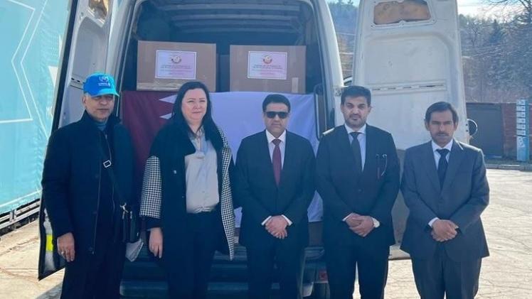 جانب من تقديم المساعدات