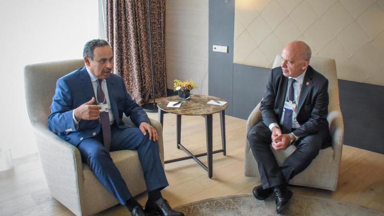 جانب من الاجتماعات