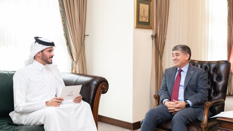 جانب من مقابلة السفير التركي مع وكالة الأنباء القطرية