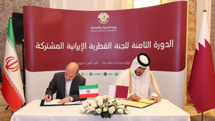 جانب من توقيع عدد من الاتفاقيات