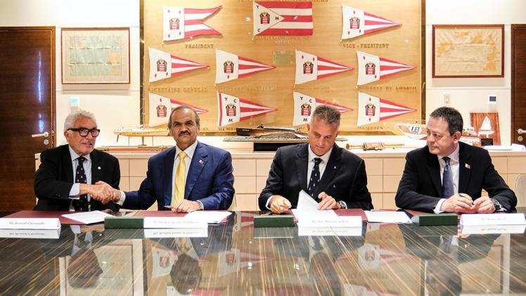 جانب من توقيع الاتفاقية