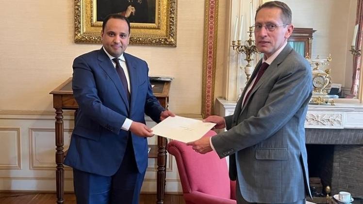 خلال تسليم الرسالة