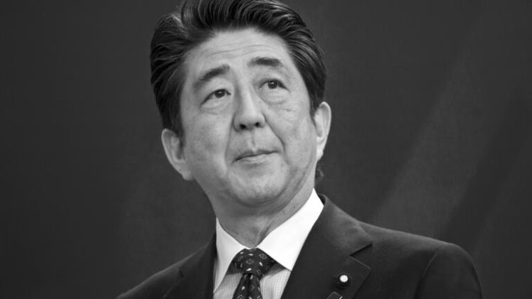 رئيس الوزراء الياباني السابق شينزو آبي