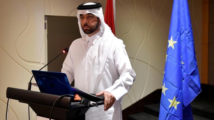 سعادة السيد سلطان بن حسن الجمَّالي خلال إلقاء كلمته