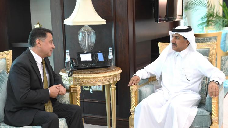 الأمين العام لوزارة الخارجية خلال تسلم الرسالة