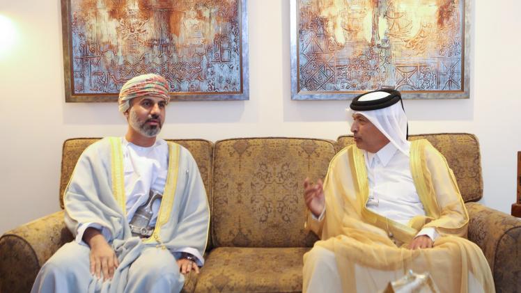 سعادة السيد حسن بن عبدالله الغانم رئيس المجلس خلال استقباله بمسقط