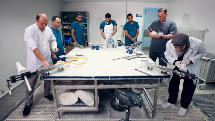 من غرفة العمليات بالمستشفى