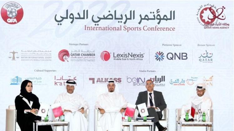 جانب من الجلسات النقاشية بالمؤتمر