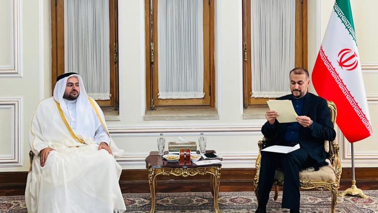 جانب من تسليم الرسالة